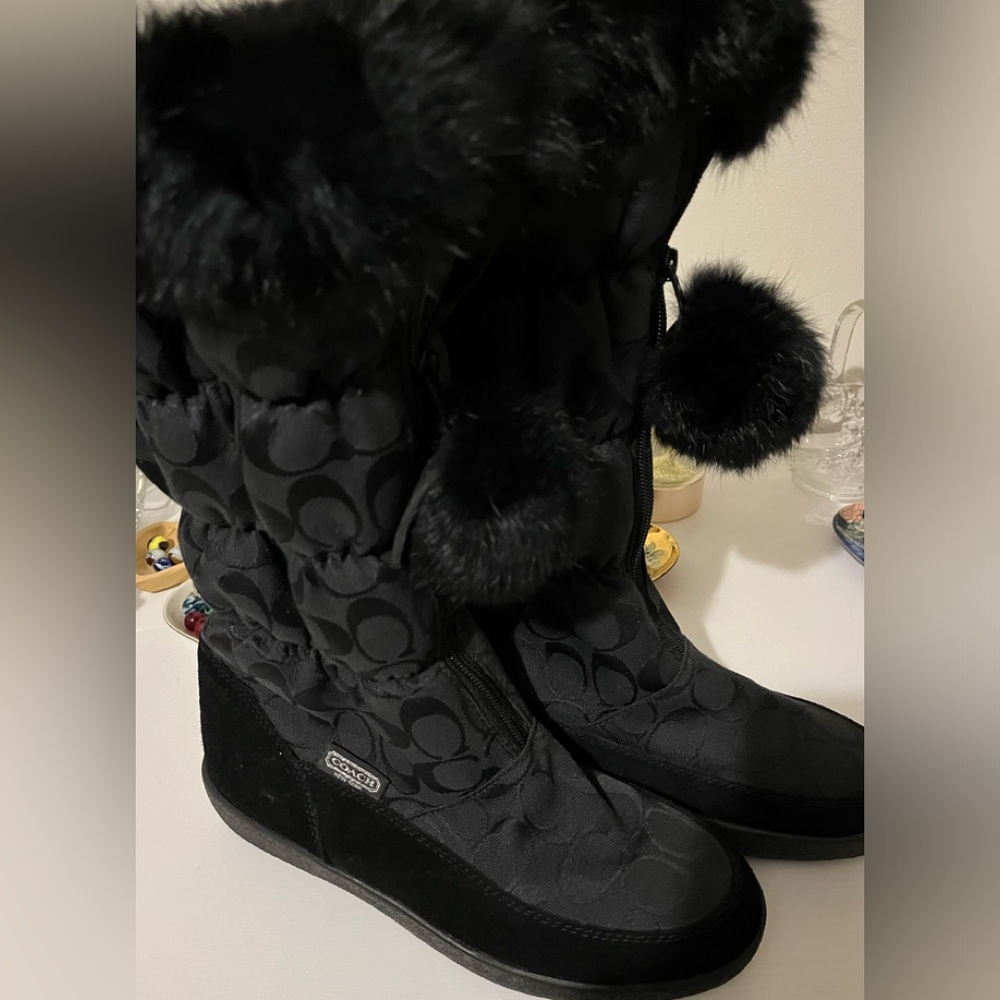 COACH THEONA SNOW BOOT BLACK SIGNATURE WINTER BOOT size 8 1/2 B